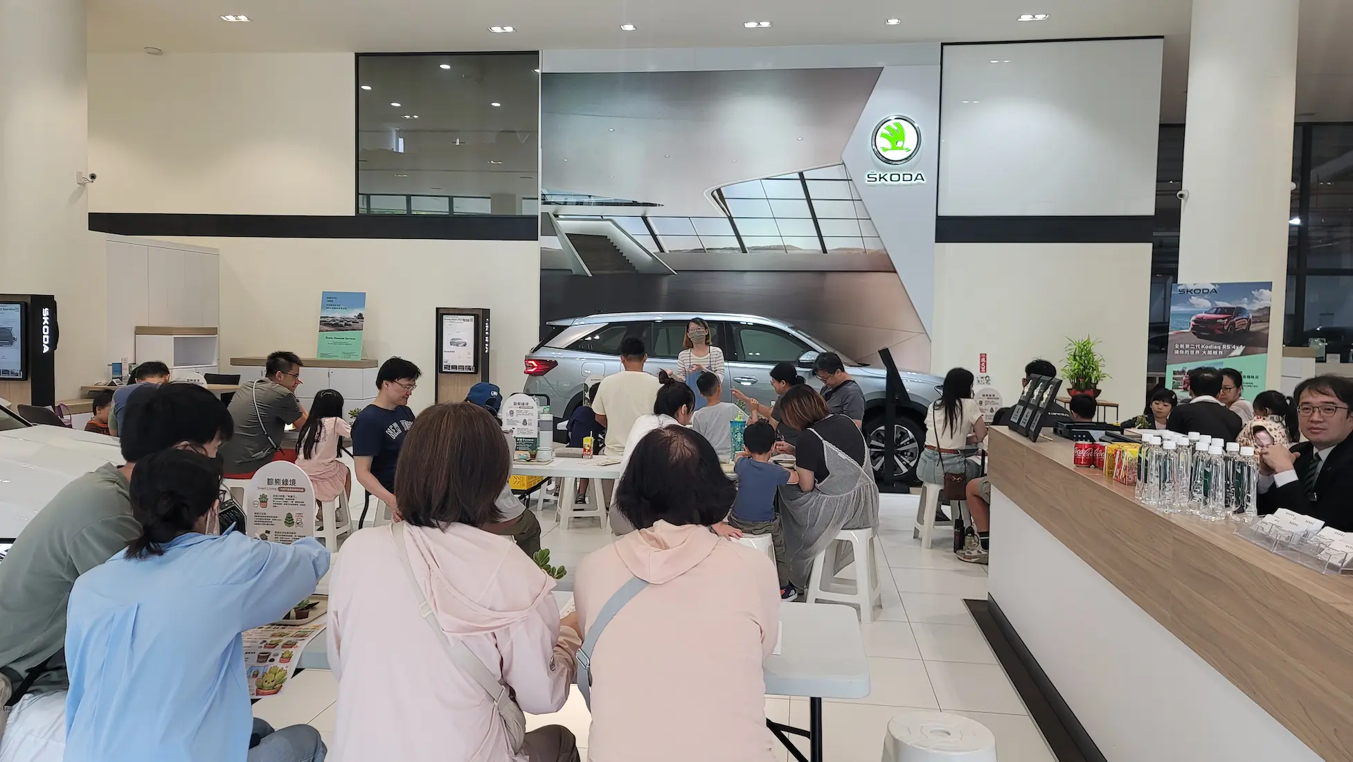 日和植所竹北 ŠKODA 展示中心 Momo 老師授課