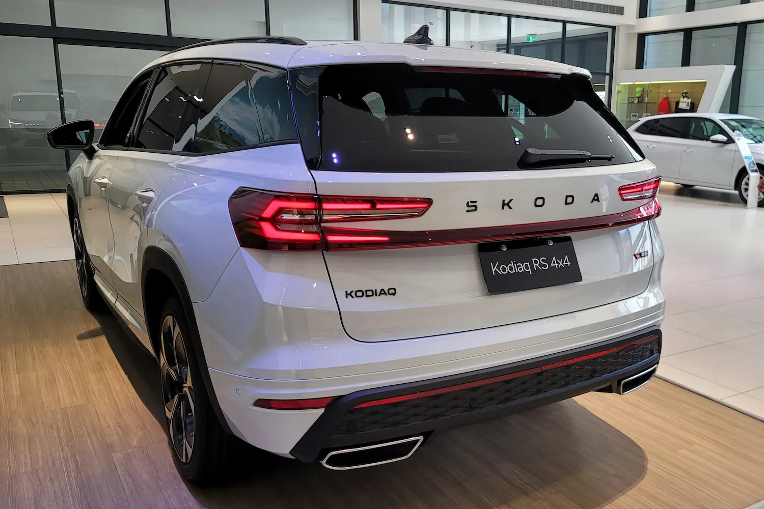 Škoda Kodiaq RS 4x4 車側尾部